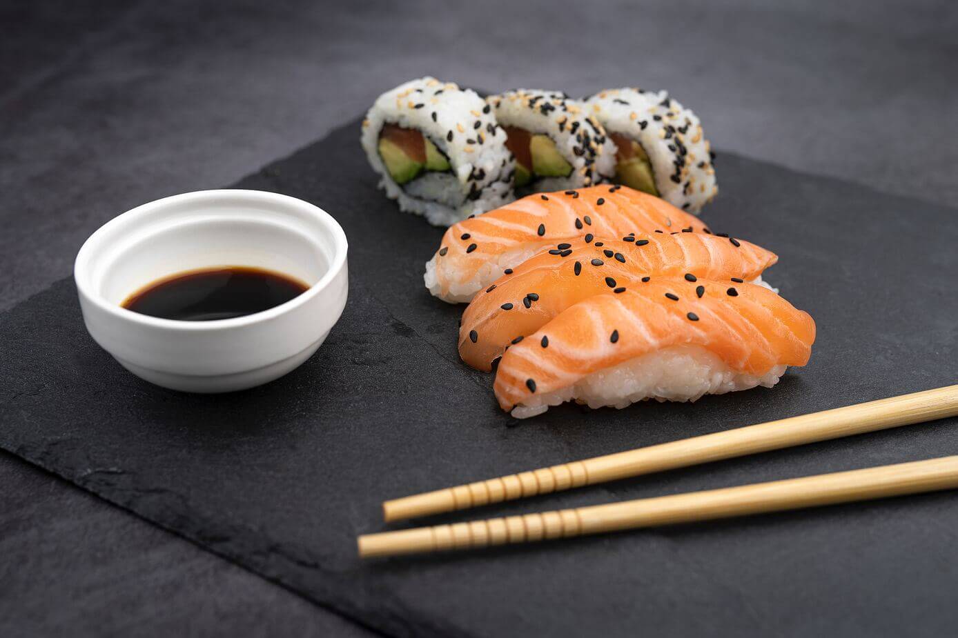 Sashimi vs sushi vs maki | MITO